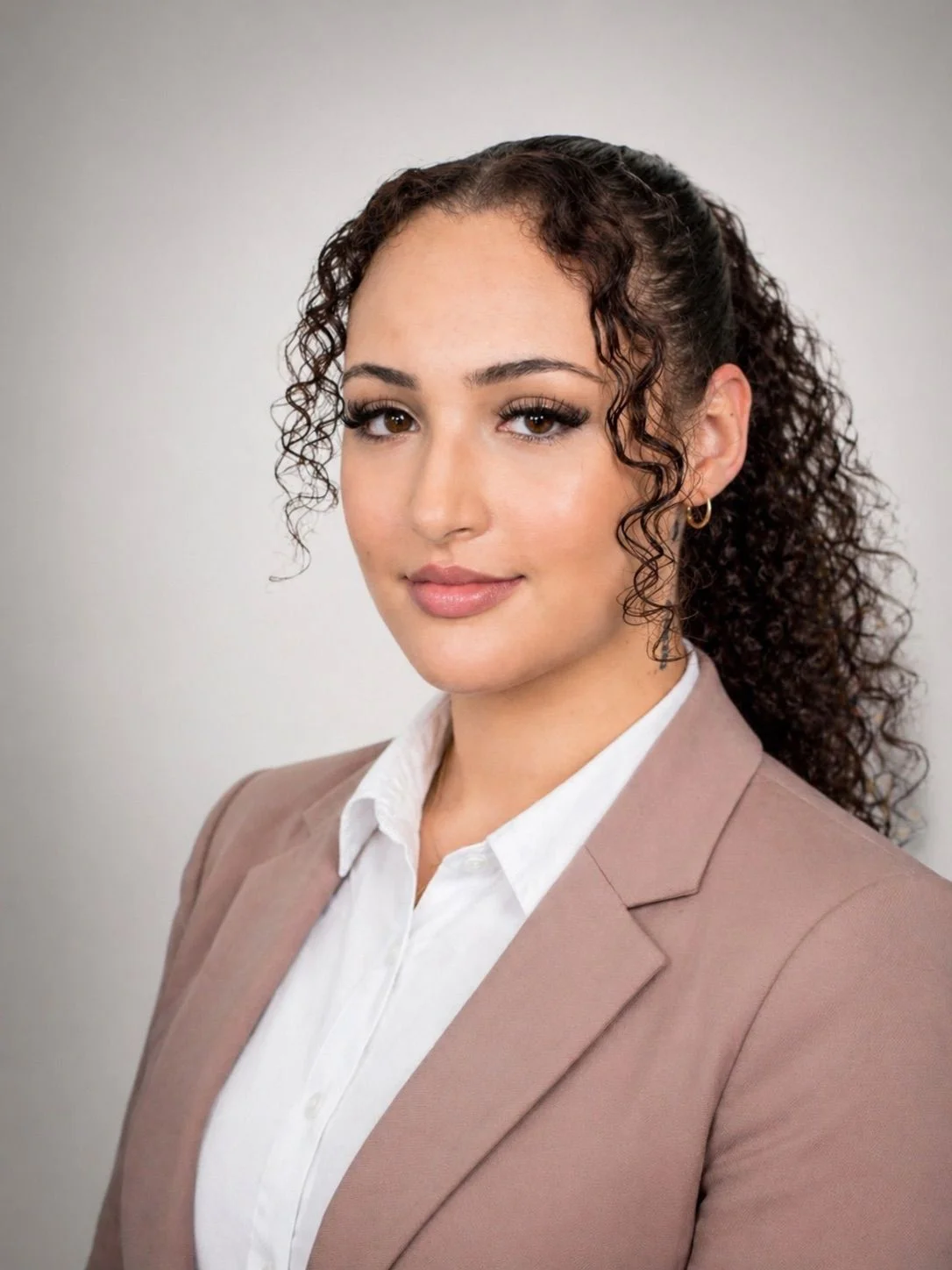 Naima Sanchez Sanchez, Kundenbetreuung